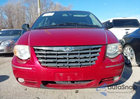 2005 Chrysler Town & Country Limited z USA, uszkodzony, nr VIN 2C8GP64L95R562993